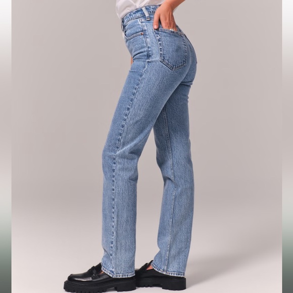 NWT Abercrombie & Fitch Ultra High Rise 90s Straight Jeans size 34 / 18 Short - Picture 4 of 10